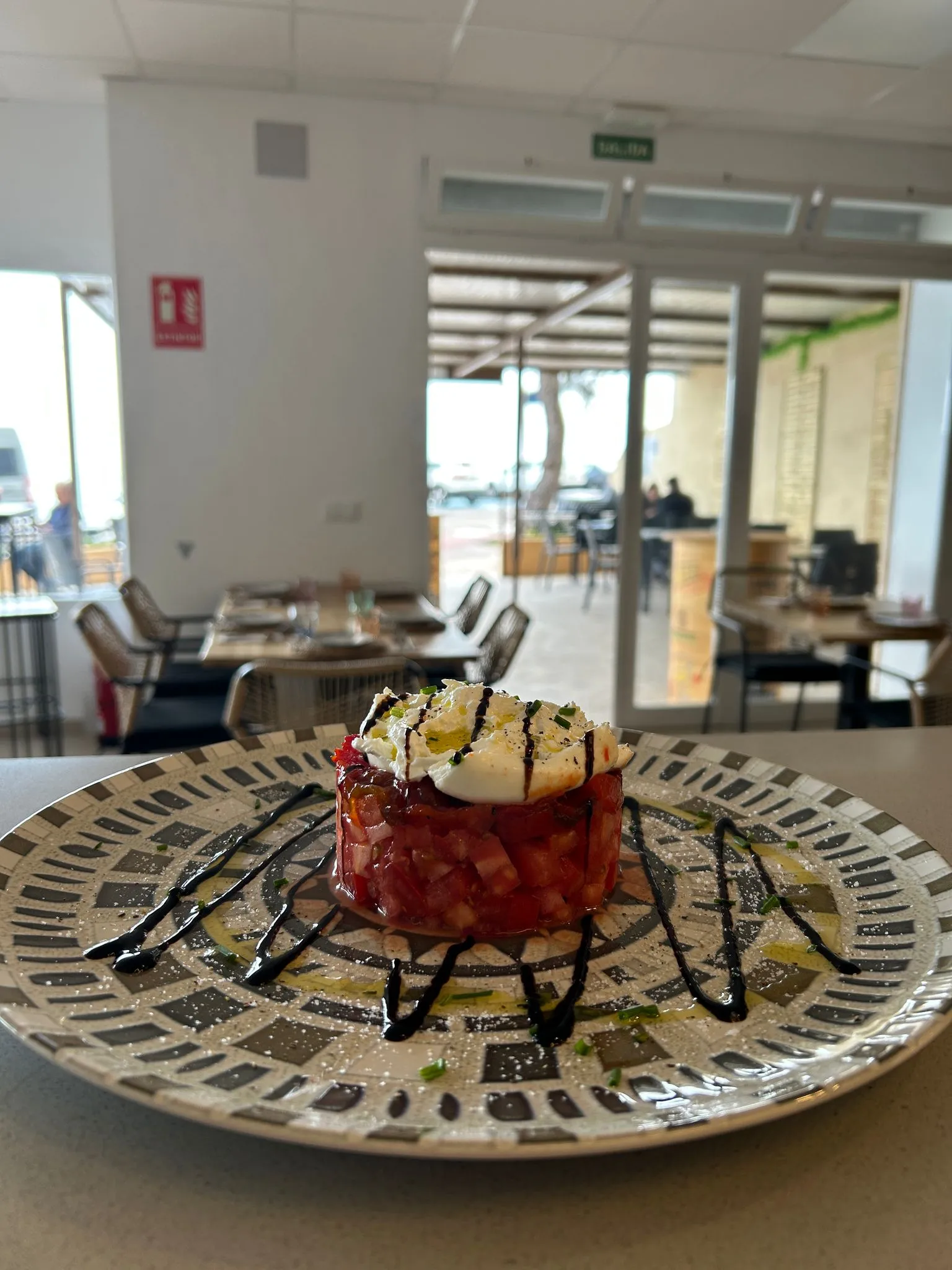 ENSALADA DE BURRATA